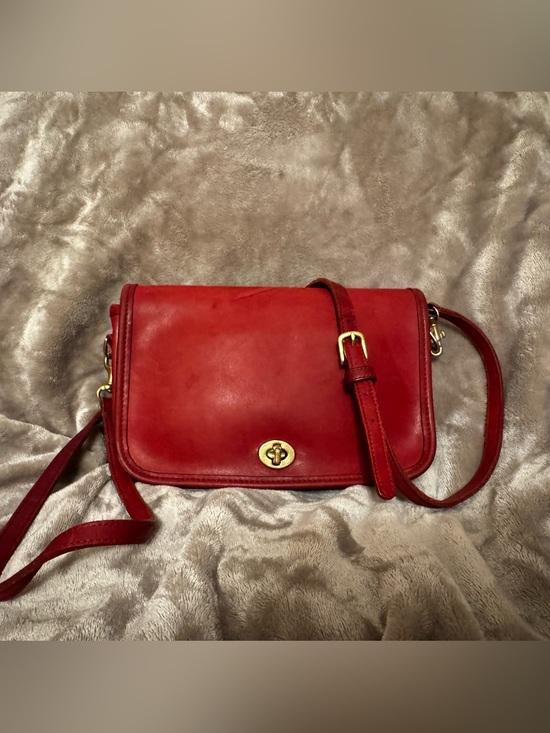 Coach Handbags - Vintage red coach pocket purse 9755